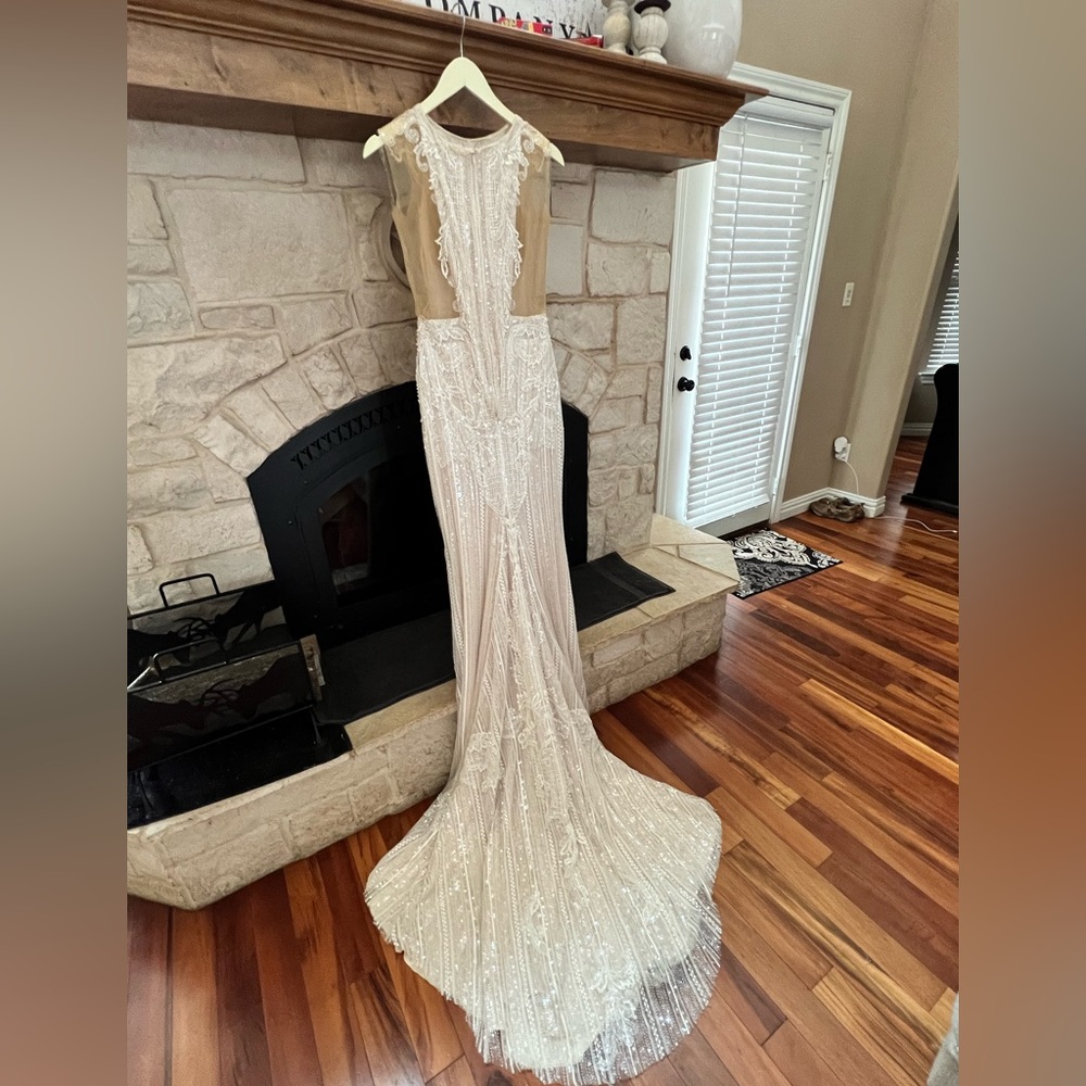 Brand New Wona White Wedding Dress - Sonia Size 38